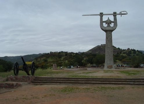 Monumento  Vitria de Chacabuco, Colina