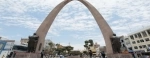 O arco parabólico é um monumento localizado no Centro Cívico da cidade de Tacna, foi inaugurado em 28 de agosto de 1959.  Tacna - PERU