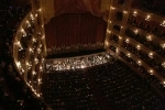 O Teatro Colón é uma casa de ópera na cidade de Buenos Aires. Devido ao seu tamanho, acústica e trajetória, é considerado um dos cinco melhores do mundo..  Buenos Aires - ARGENTINA