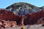 O Vale do Arco-Íris fica a 90 km de San Pedro de Atacama, seu nome é devido às tonalidades das colinas circundantes.  San Pedro de Atacama - CHILE