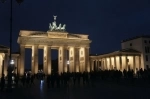 O Portão de Brandemburgo é a antiga entrada de Berlim e um dos principais símbolos da cidade e da Alemanha..  Berlim - Alemanha