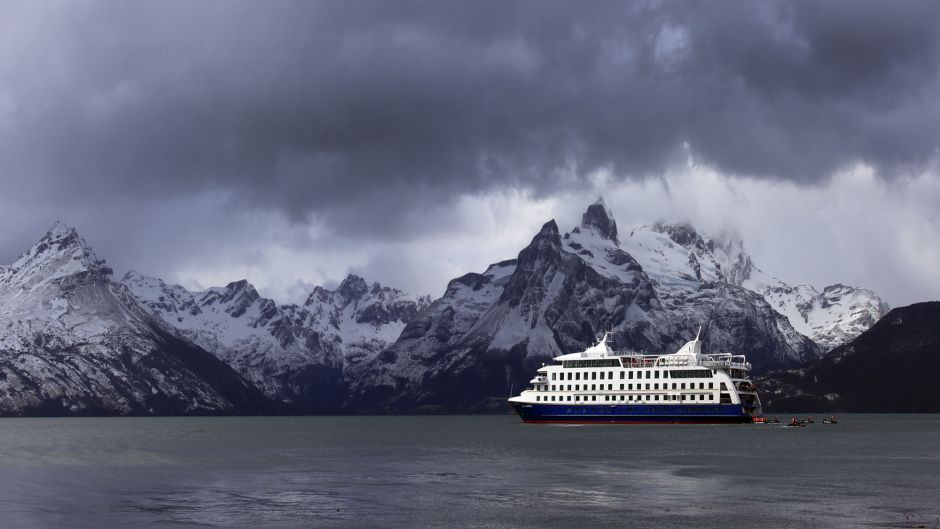 CRUZEIROS AUSTRALIS / PUNTA ARENAS - USHUAIA, , 