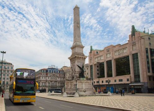 Excursão com paradas gratuitas em Lisboa, de bonde e ônibus, com cruzeiro no rio. Lisboa, PORTUGAL