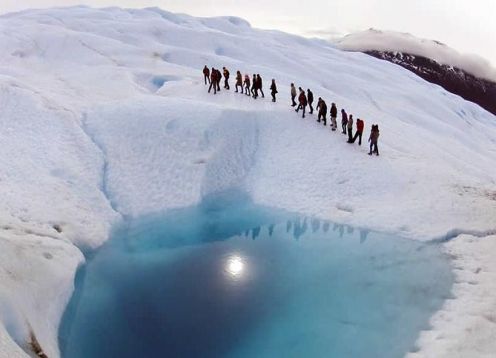Mini-caminhada de um dia pela geleira Perito Moreno. El Calafate, ARGENTINA