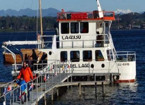 Andar Cidade + Navegação Lago Llanquihue. Puerto Varas, CHILE