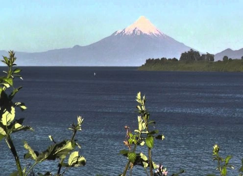 PASSEIO À BEIRA DO LAGO LLANQUIHUE  E VULCÃO SORNO. Puerto Varas, CHILE