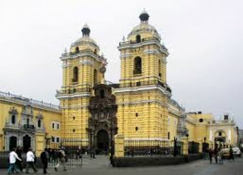 CITY TOUR COLONIAL & MODERN LIMA. , PERU