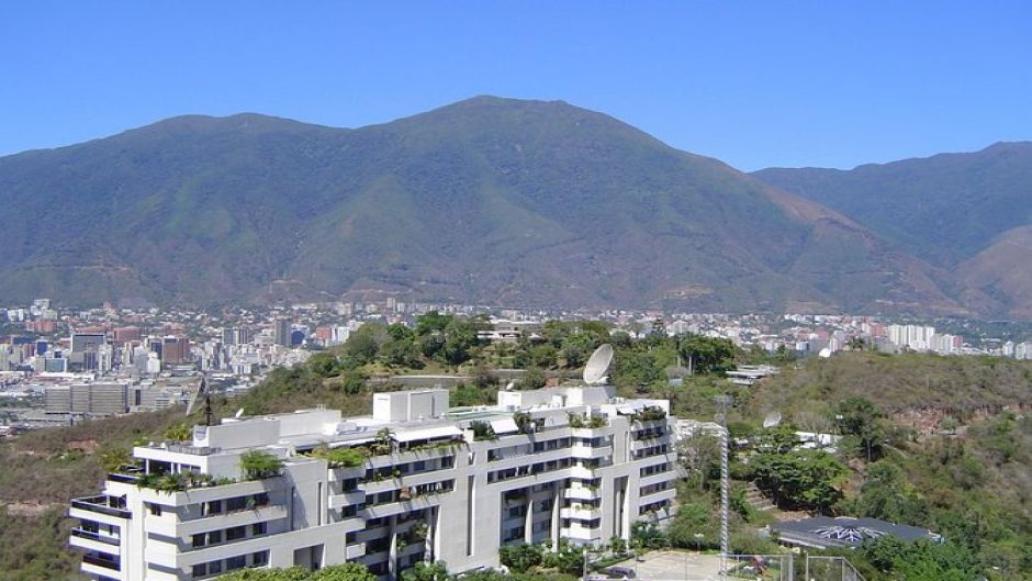 Transporte em serviço privado do Aeroporto Internacional Simón Bolívar para hotéis em Caracas. Caracas, VENEZUELA