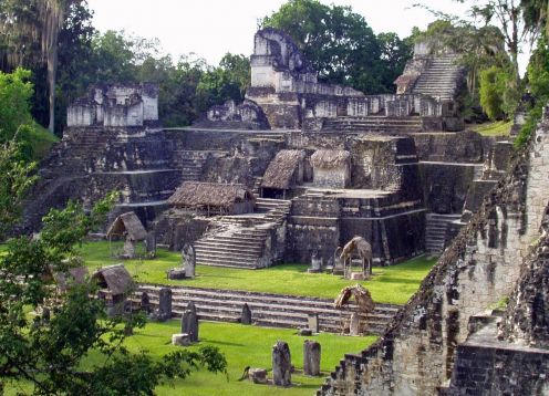 Visita a Tikal com avies includos, 