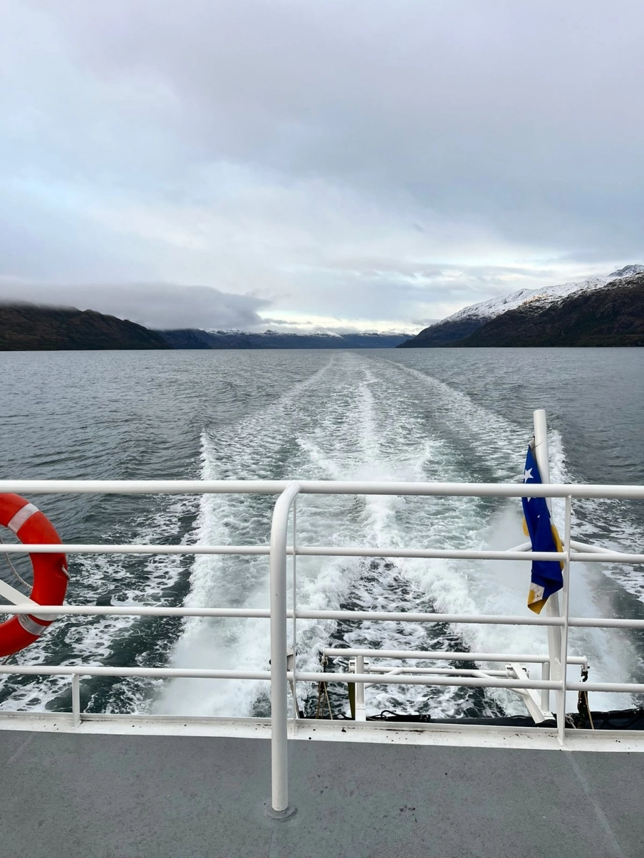 NAVEGAÃÃO NO FJORD DE MONTANHA, Puerto Natales, CHILE