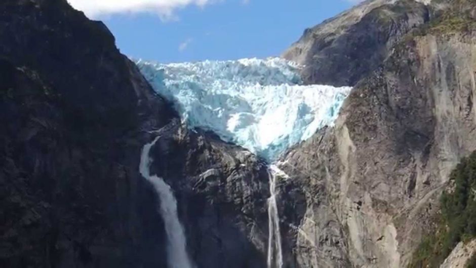 Queulat Hanging Glacier, Coyhaique, CHILE