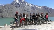 OS ANDES NA BICICLETA DE MONTANHA. EMBALSE DEL YESO, Santiago, CHILE